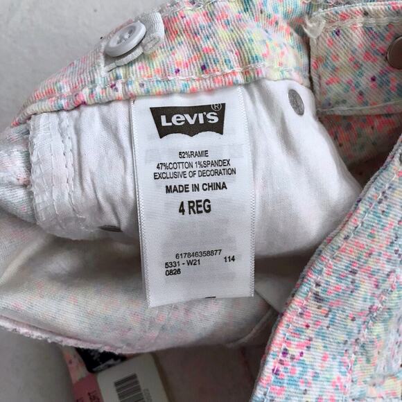 Levi's NWT Cuffed Midi Denim Shorts Girls Various - Picture 7 of 8